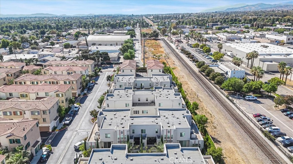 MLS #OC25223431 image #47