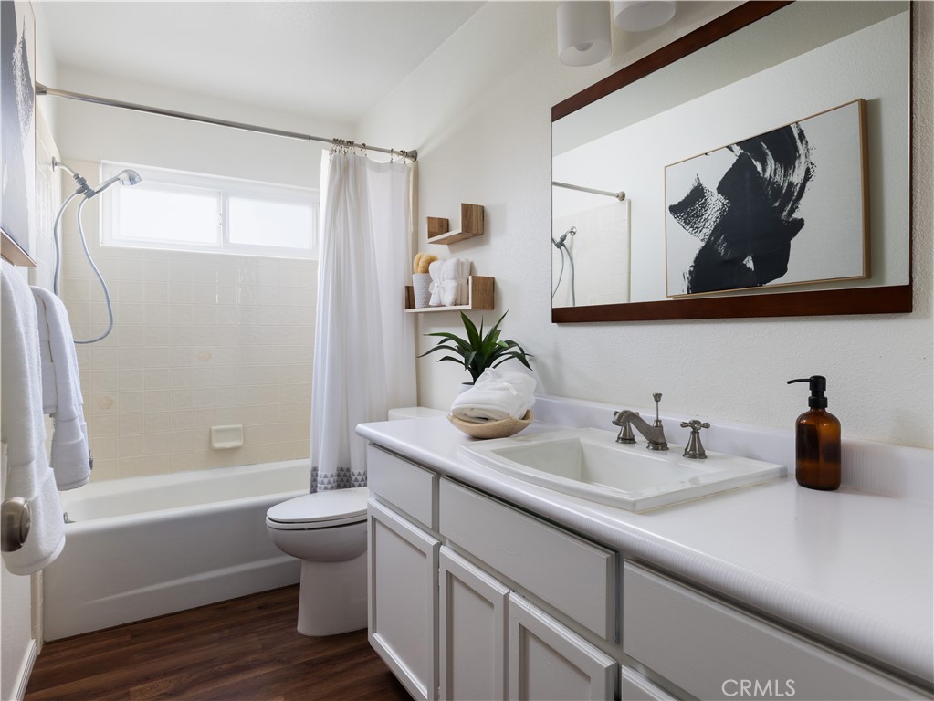 MLS #OC25223441 image #9