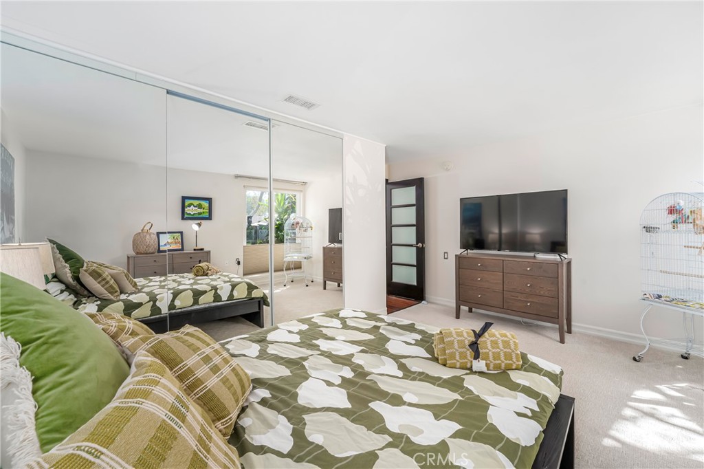 MLS #OC25223447 image #15