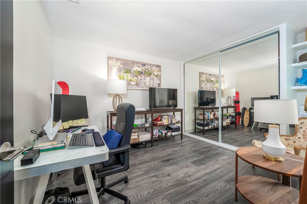 MLS #OC25223447 image #19