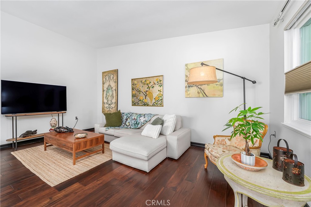 MLS #OC25223447 image #5