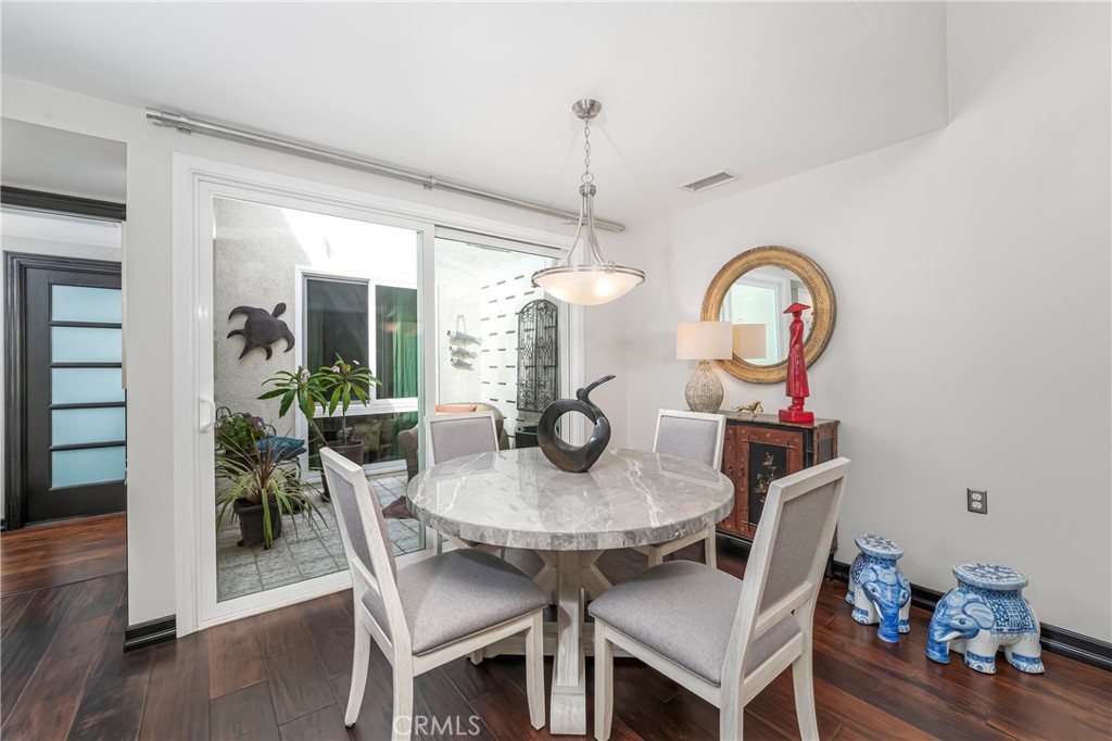 MLS #OC25223447 image #6