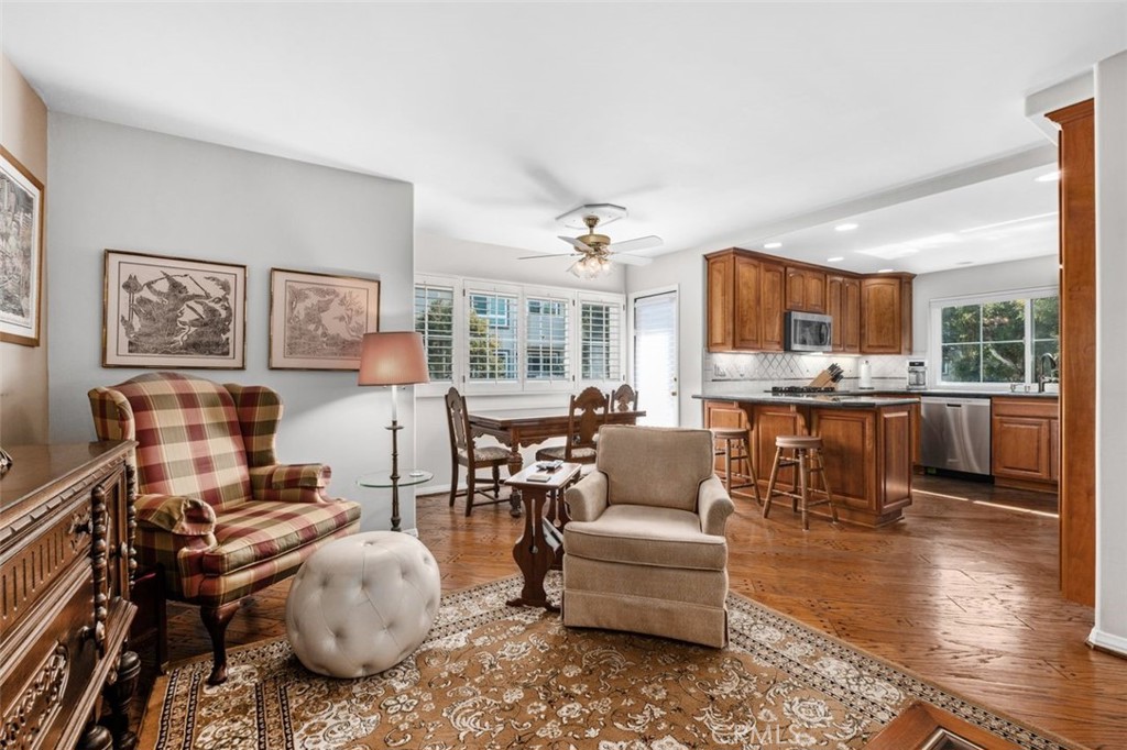 MLS #OC25223473 image #10