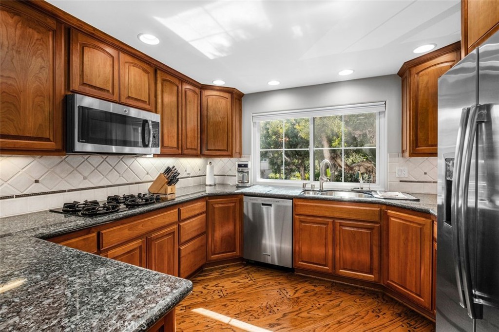 MLS #OC25223473 image #12