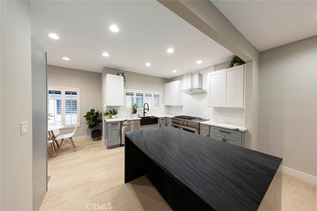 MLS #OC25223527 image #15