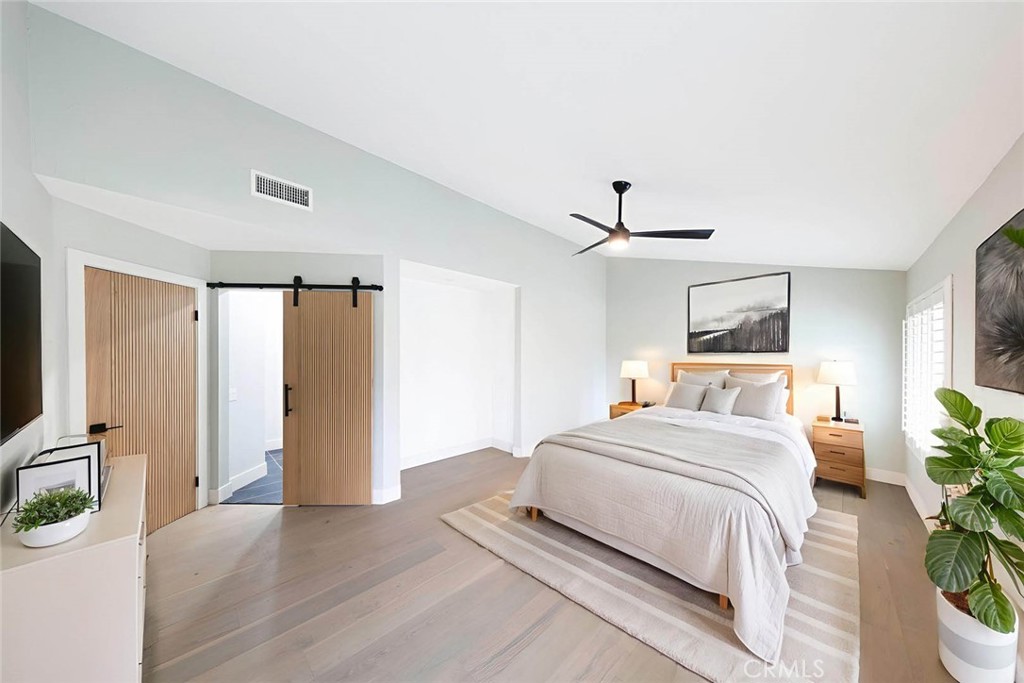 MLS #OC25223527 image #22