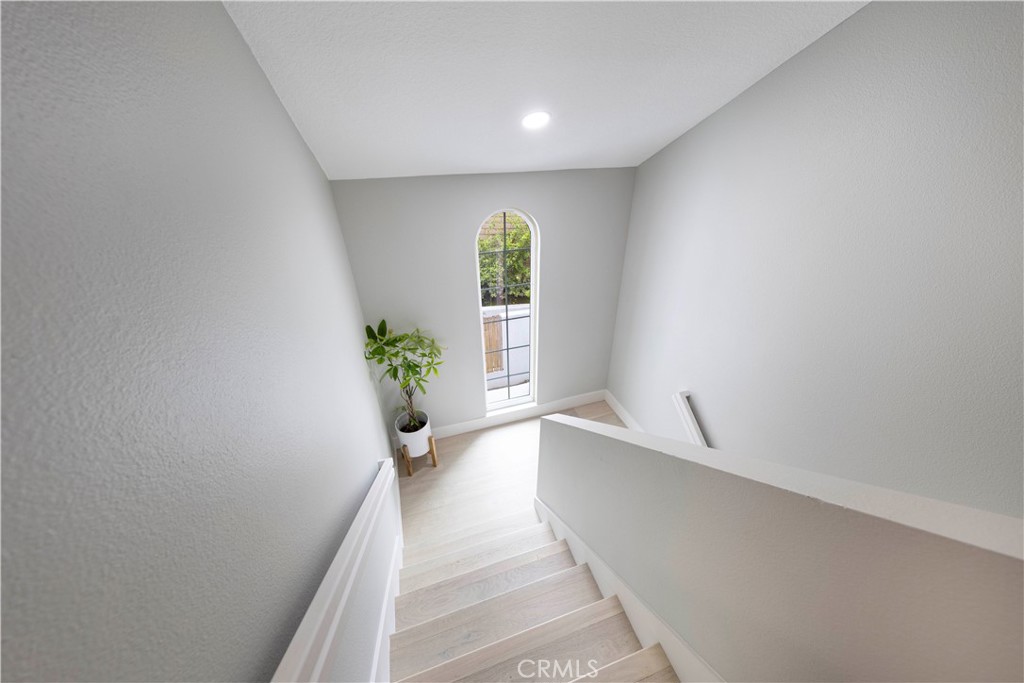 MLS #OC25223527 image #32