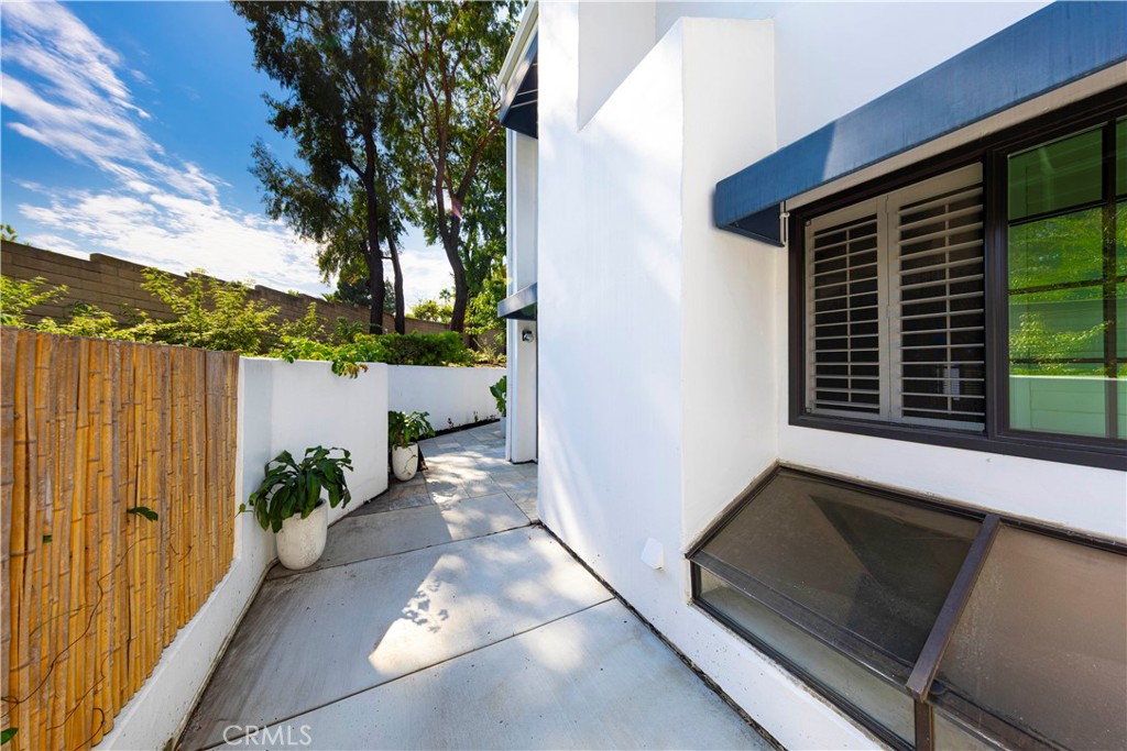 MLS #OC25223527 image #40