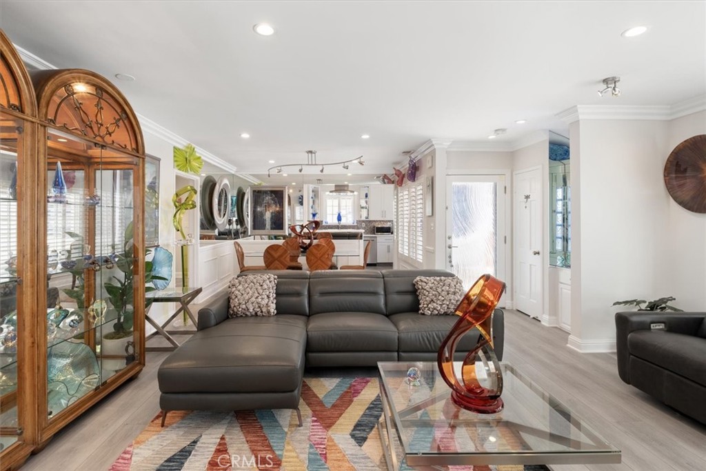 MLS #OC25223685 image #11