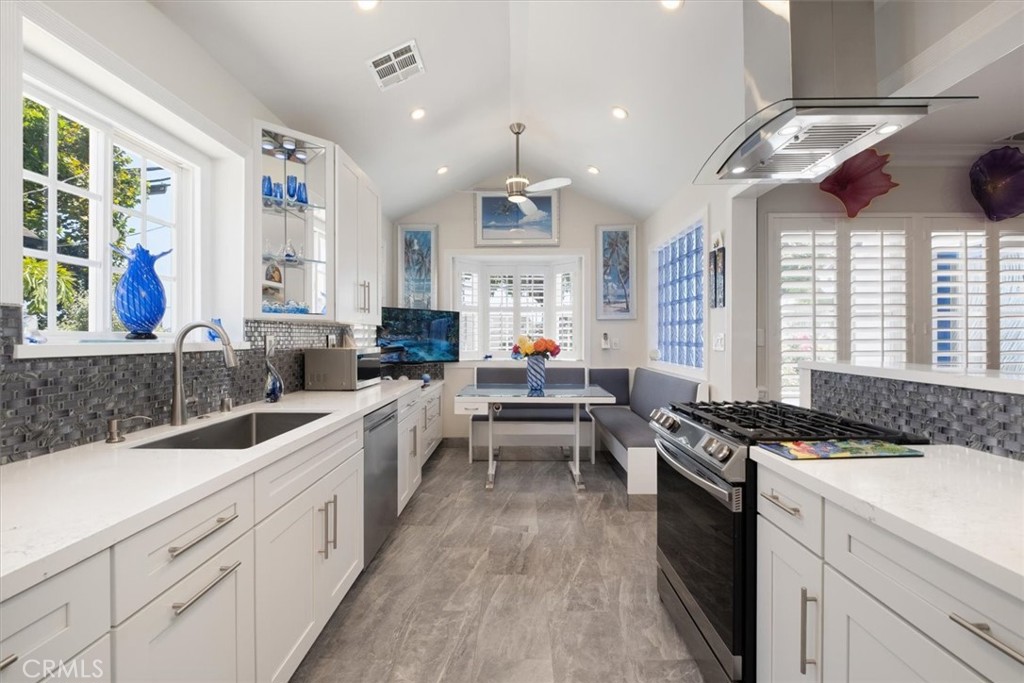 MLS #OC25223685 image #14