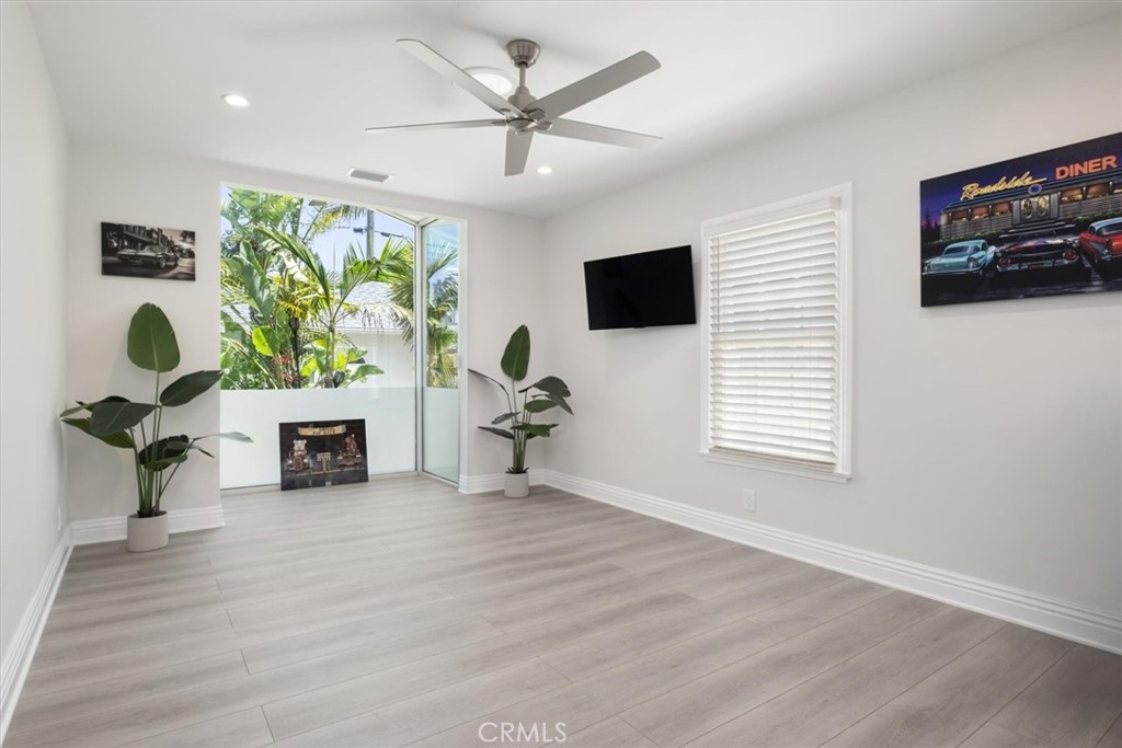 MLS #OC25223685 image #15