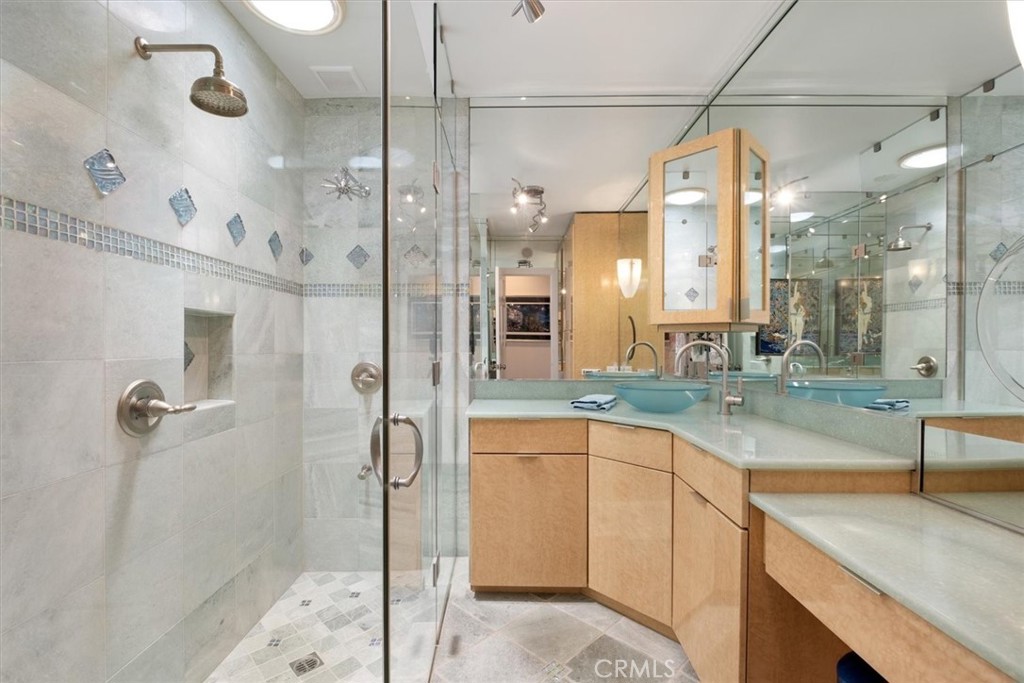 MLS #OC25223685 image #17