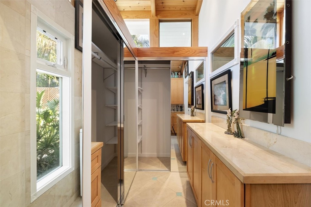 MLS #OC25223685 image #23