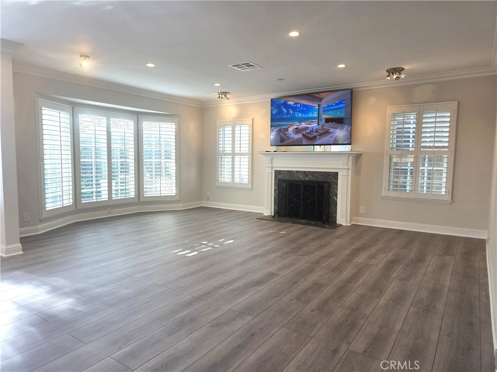 MLS #OC25223685 image #8