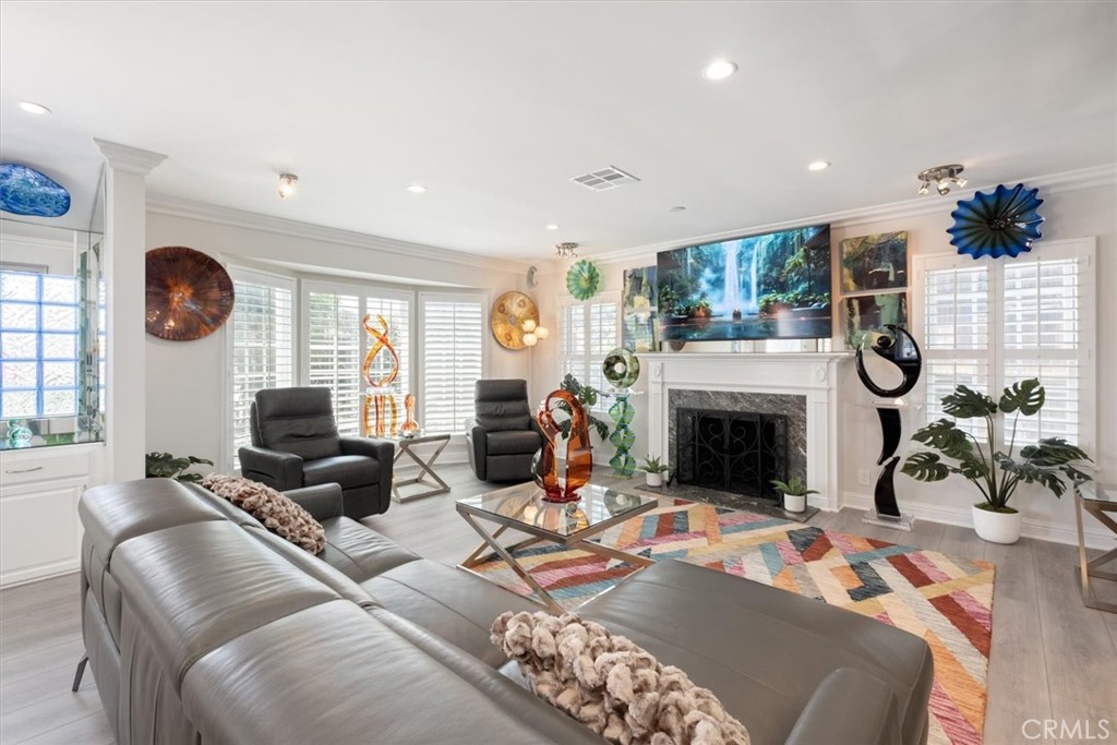 MLS #OC25223685 image #9