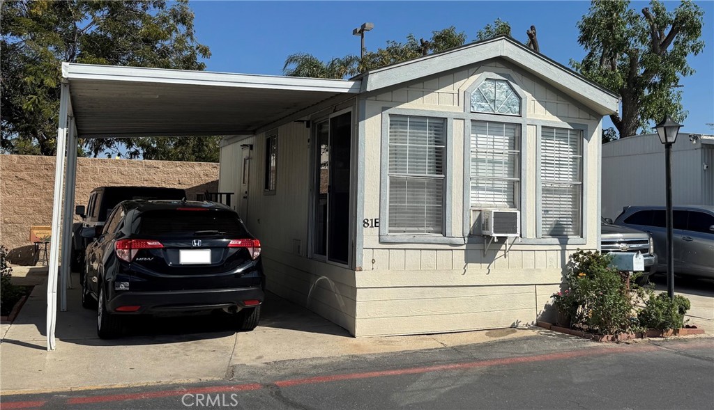 MLS #OC25223695 image #1