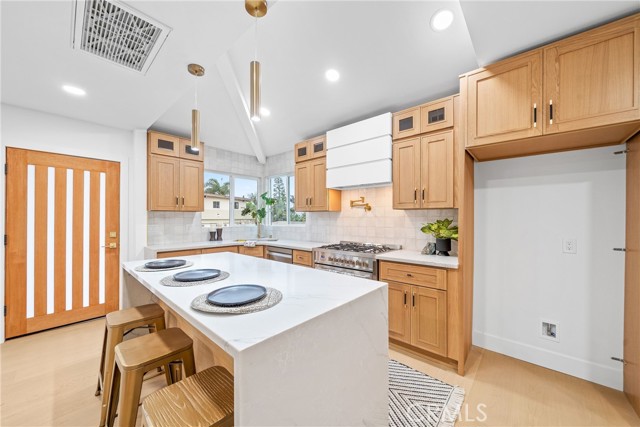 MLS #OC25223763 image #11