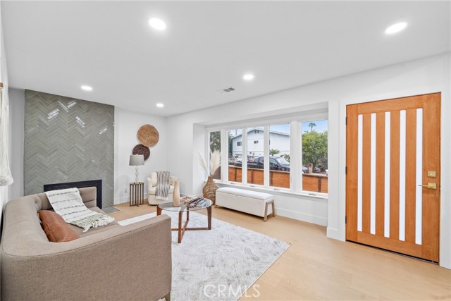 MLS #OC25223763 image #17