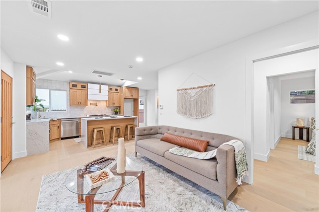 MLS #OC25223763 image #23