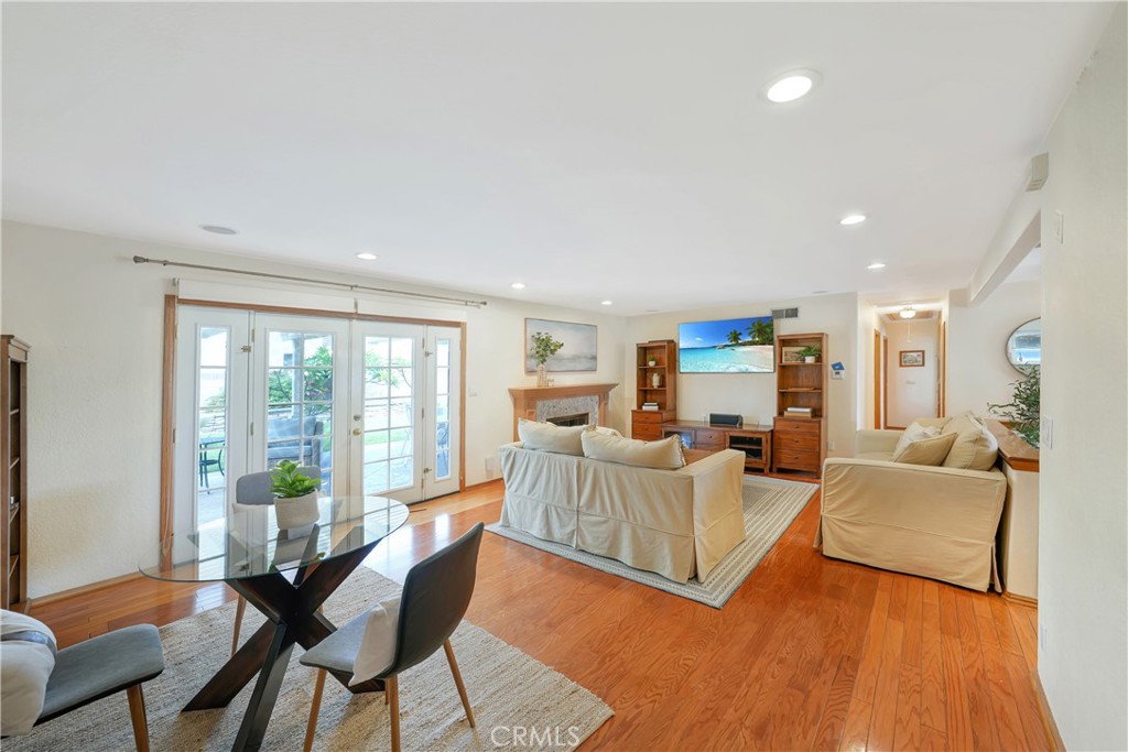 MLS #OC25223824 image #14