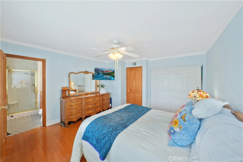 MLS #OC25223824 image #24