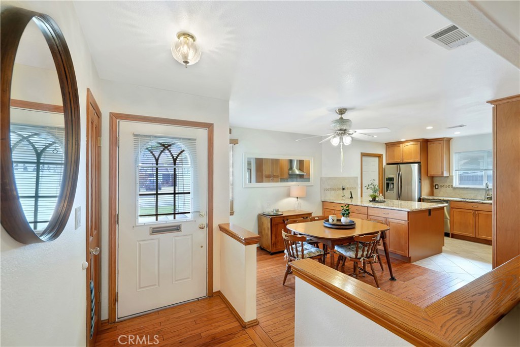 MLS #OC25223824 image #5