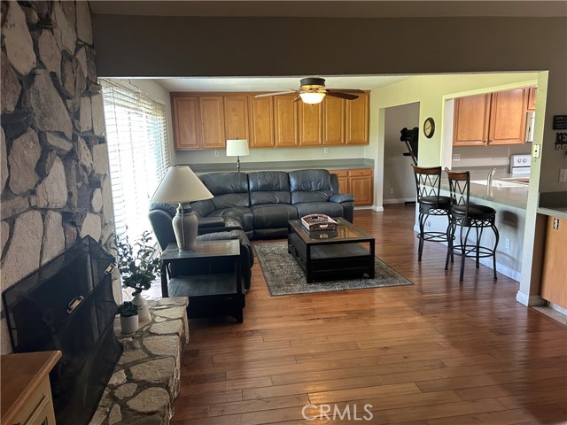 MLS #OC25223847 image #3