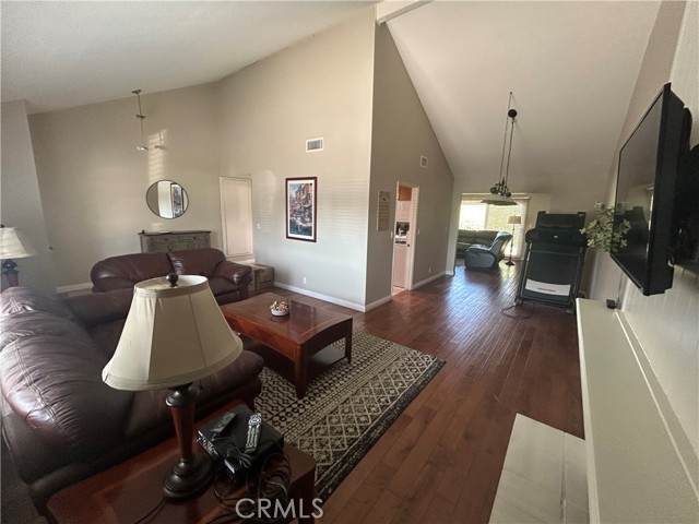 MLS #OC25223847 image #5