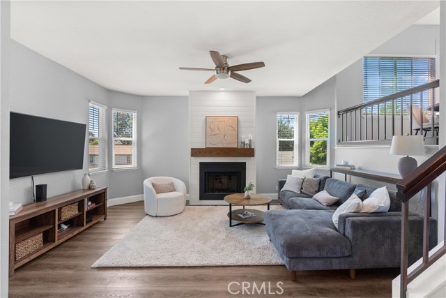 MLS #OC25223884 image #1