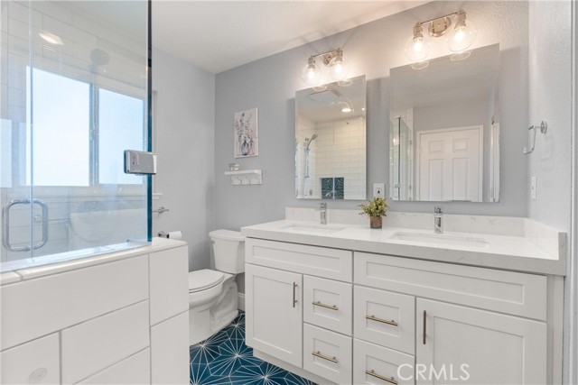 MLS #OC25223884 image #17