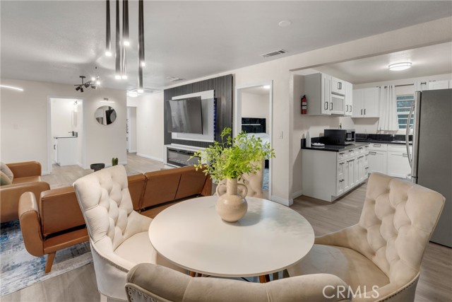 MLS #OC25223958 image #10