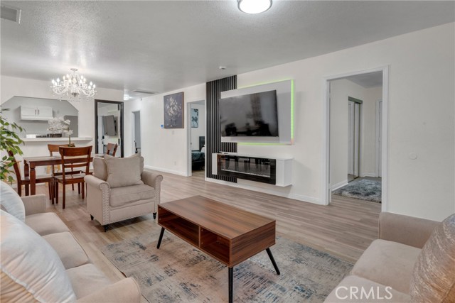 MLS #OC25223958 image #17