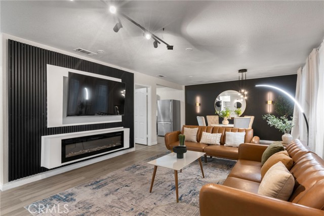 MLS #OC25223958 image #5