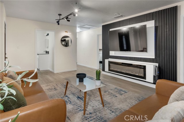 MLS #OC25223958 image #7