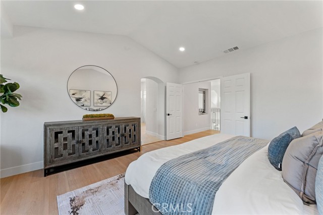 MLS #OC25223965 image #22