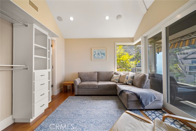 MLS #OC25223977 img 38