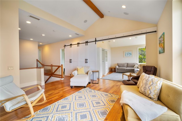 MLS #OC25223977 img 44