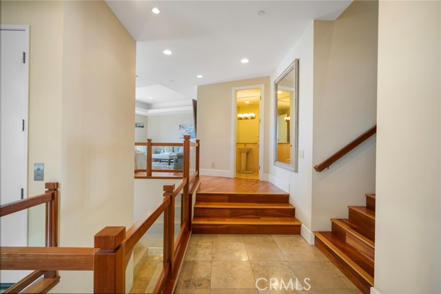 MLS #OC25223977 img 9