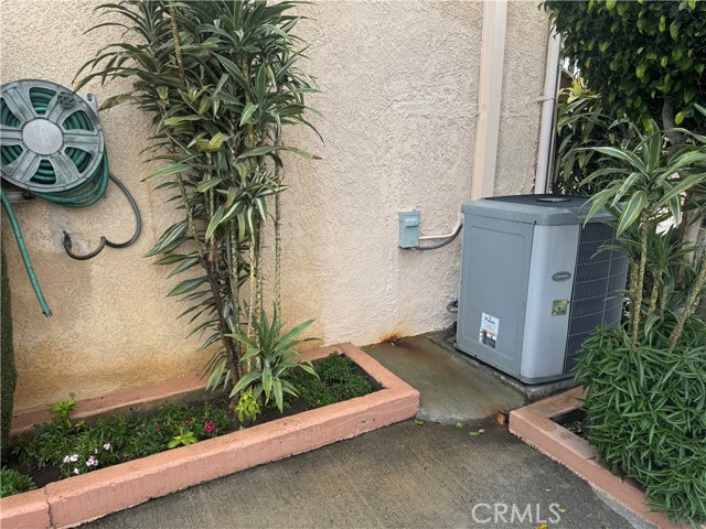 MLS #OC25223986 image #28