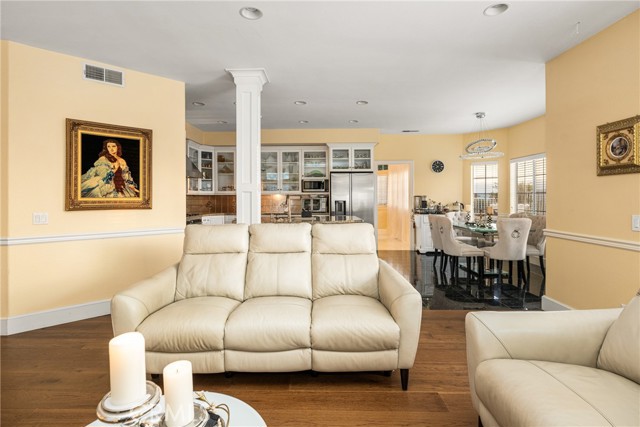 MLS #OC25223999 image #15