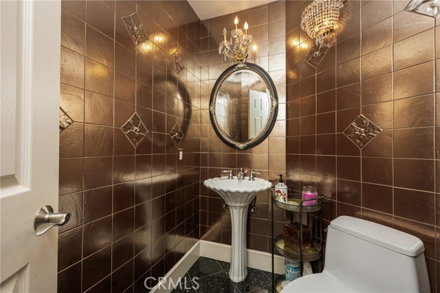 MLS #OC25223999 image #23