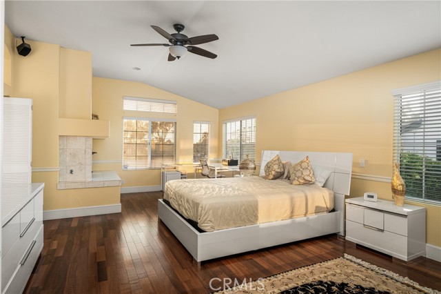 MLS #OC25223999 image #28