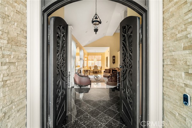 MLS #OC25223999 image #5