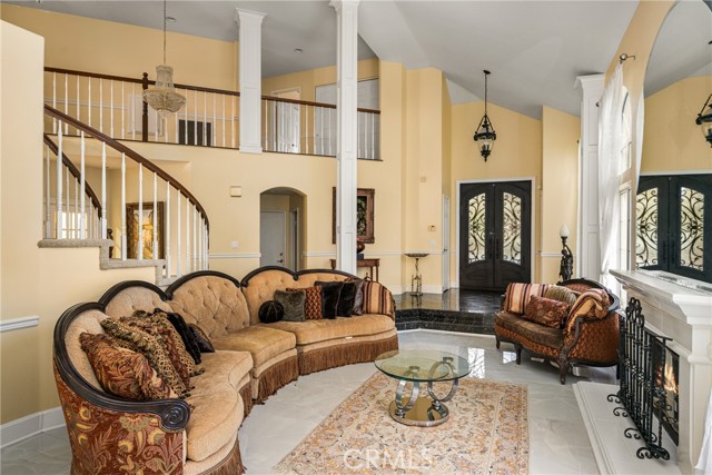 MLS #OC25223999 image #9