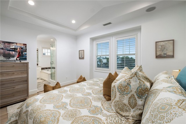 MLS #OC25224021 image #21