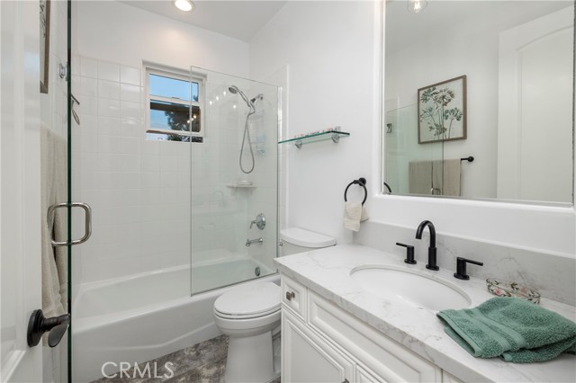 MLS #OC25224021 image #29