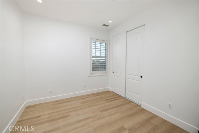 MLS #OC25224021 image #30