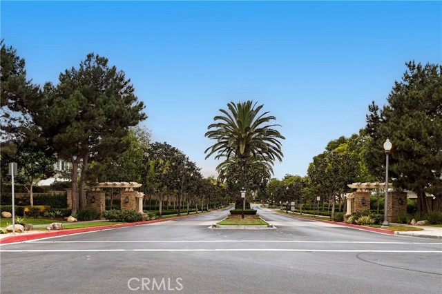 MLS #OC25224021 image #37