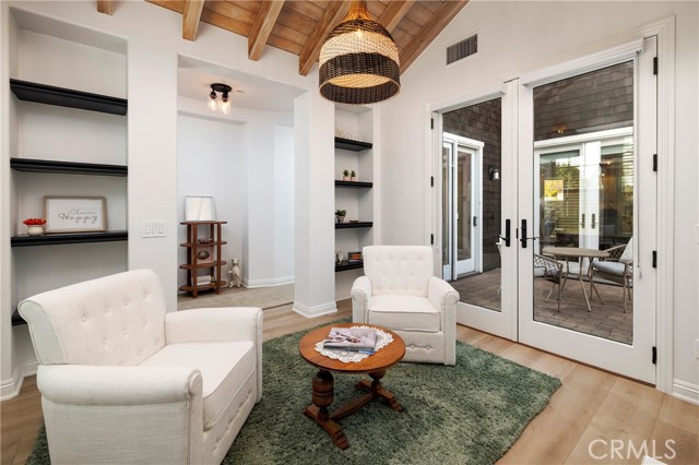 MLS #OC25224021 image #6