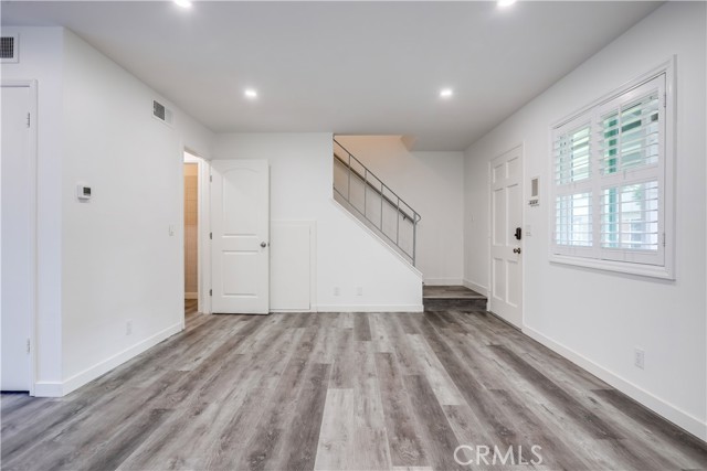 MLS #OC25224029 image #11